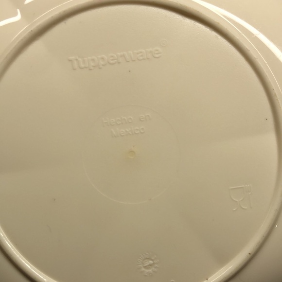 Tupperware Garlic Keeper - Picture 4 of 5